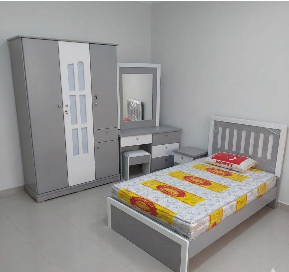 غرف نفر ونص
